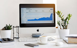 爱游戏娱乐平台-“冲撞激烈：火光四射的瞬间奇观”，火光冲天的意思